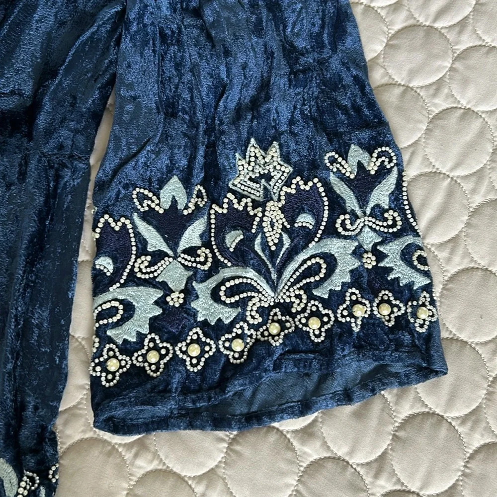 Boston Proper Blue Velvet Tunic Pearl Embroidery See Description - Picture 3 of 8